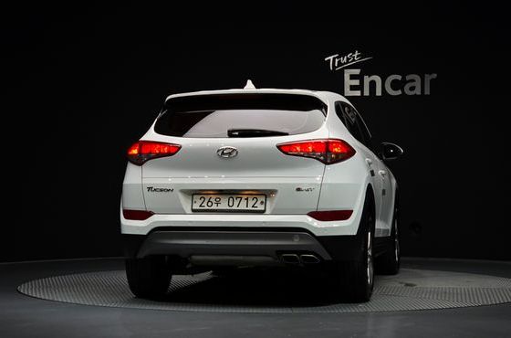 Hyundai Tucson Diesel 2.0 2WD Style — пробег 76 584 км — фото 4 из 5