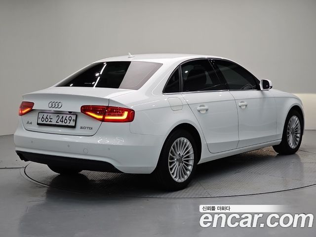 Audi A4 2.0 TDI B8 — пробег 202 142 км — фото 4 из 5