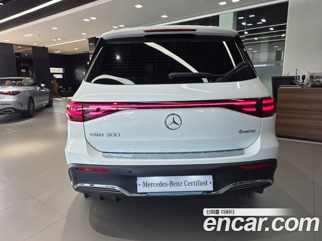 Mercedes-Benz EQB EQB300 4MATIC AMG Line — пробег 6 120 км — фото 4 из 5