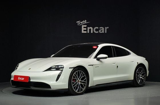 Porsche Taycan 4S — пробег 88 070 км — фото 1 из 5