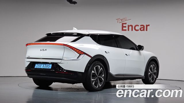 Kia EV6 Long Range 4WD Earth — пробег 98 797 км — фото 2 из 5