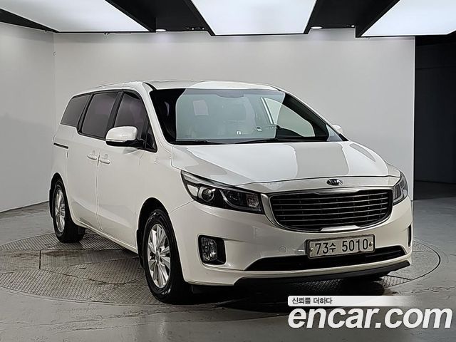 Kia Carnival 11-seater Deluxe — пробег 382 494 км — фото 2 из 5