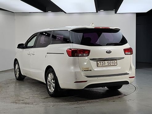 Kia Carnival 11-seater Deluxe — пробег 382 494 км — фото 3 из 5