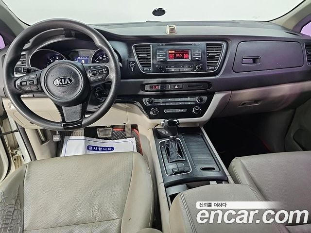 Kia Carnival 11-seater Deluxe — пробег 382 494 км — фото 5 из 5