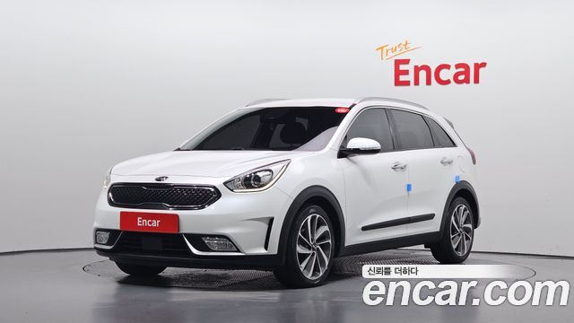 Kia Niro Prestige — пробег 161 268 км — фото 1 из 5