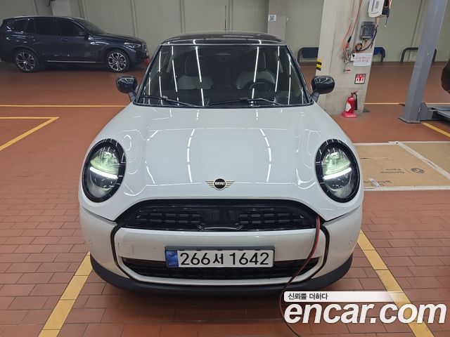 Mini Cooper Classic — пробег 4 466 км — фото 1 из 5