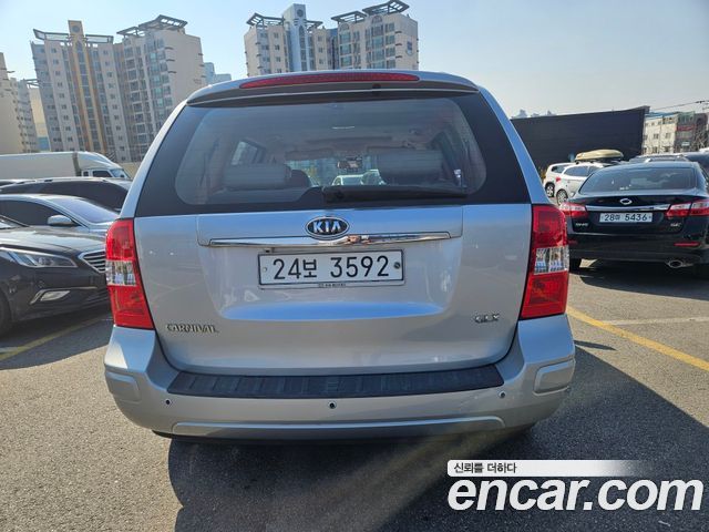 Kia Carnival New Carnival GLX High-Deluxe — пробег 192 000 км — фото 3 из 5