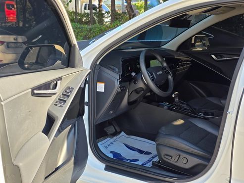 Kia Niro Prestige — пробег 84 420 км — фото 4 из 5