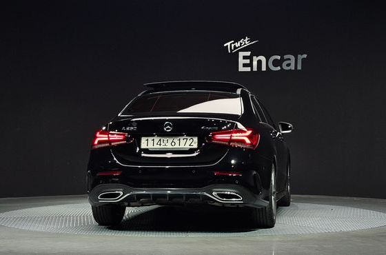 Mercedes-Benz A-Class A250 4MATIC Sedan — пробег 20 973 км — фото 4 из 5