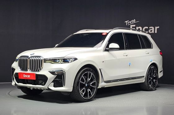 BMW X7 xDrive 40i M Sport 7STR — пробег 89 175 км — фото 1 из 5