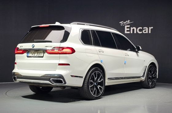 BMW X7 xDrive 40i M Sport 7STR — пробег 89 175 км — фото 2 из 5