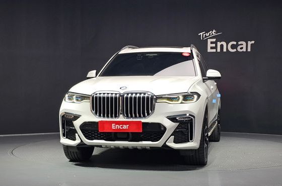 BMW X7 xDrive 40i M Sport 7STR — пробег 89 175 км — фото 3 из 5