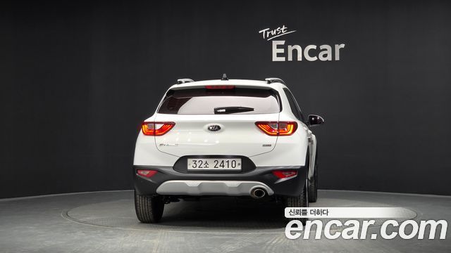 Kia Stonic из Кореи Encar