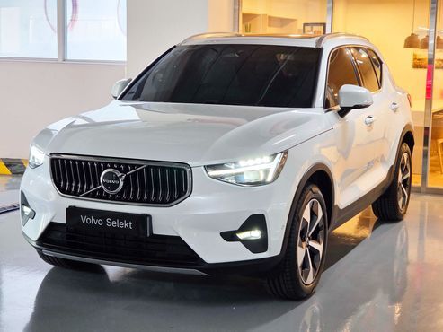Volvo XC40 B4 Ultra Bright — пробег 5 557 км — фото 1 из 5