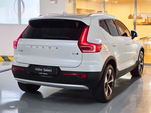 Volvo XC40 B4 Ultra Bright — пробег 5 557 км — фото 2 из 5