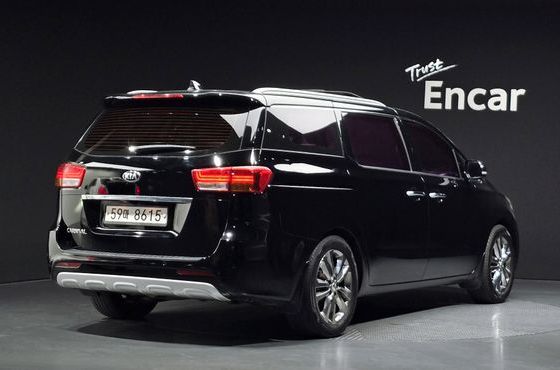 Kia Carnival 9-seater Noblesse — пробег 141 740 км — фото 2 из 5