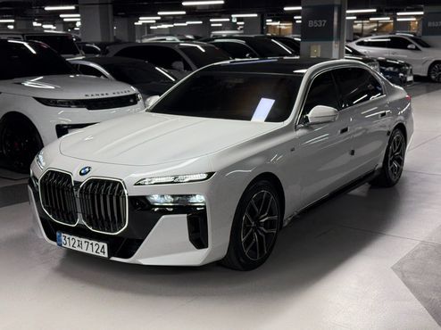 BMW 7-Series 740i xDrive M Sport — пробег 18 704 км — фото 1 из 5