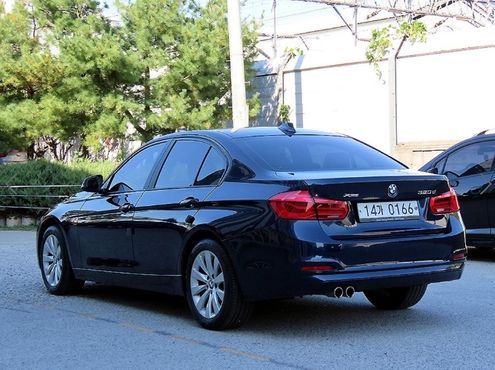 BMW 3-Series 320d xDrive — пробег 78 508 км — фото 3 из 5