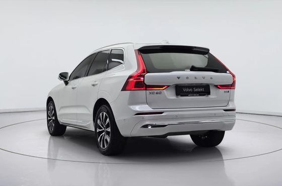 Volvo XC60 B5 Ultra Bright — пробег 33 221 км — фото 2 из 5