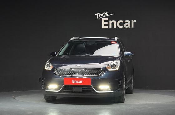 Kia Niro Prestige — пробег 120 929 км — фото 3 из 5