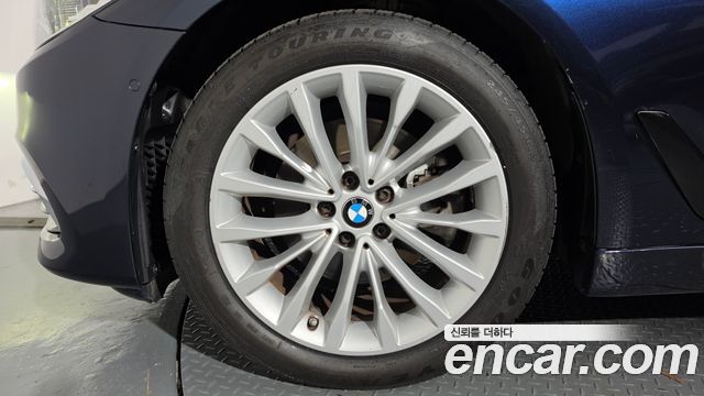 BMW 5-Series 520d xDrive Luxury Plus — пробег 95 311 км — фото 5 из 5