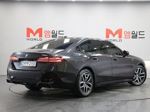 BMW 5-Series 520i M Sport — пробег 19 454 км — фото 3 из 5