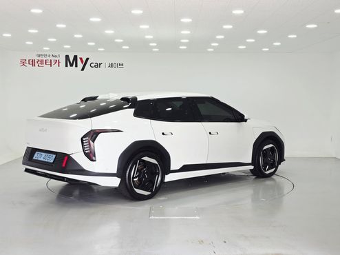 Kia EV4 Long Range 2WD Earth — пробег 16 146 км — фото 5 из 5
