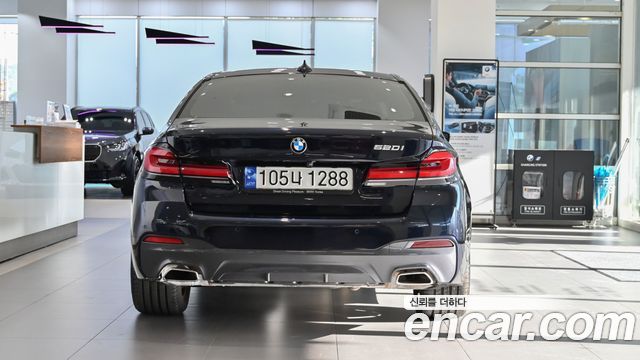 BMW 5-Series 520i M Sport — пробег 11 757 км — фото 4 из 5