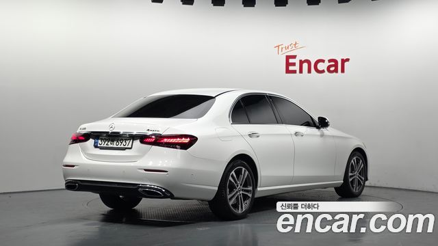 Mercedes-Benz E-Class E350 4MATIC Avantgarde — пробег 30 180 км — фото 2 из 5