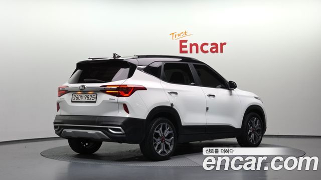 Kia Seltos из Кореи Encar