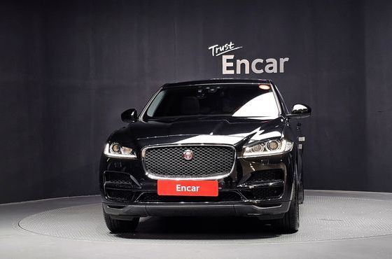 Jaguar F-PACE 20d Prestige — пробег 107 862 км — фото 3 из 5
