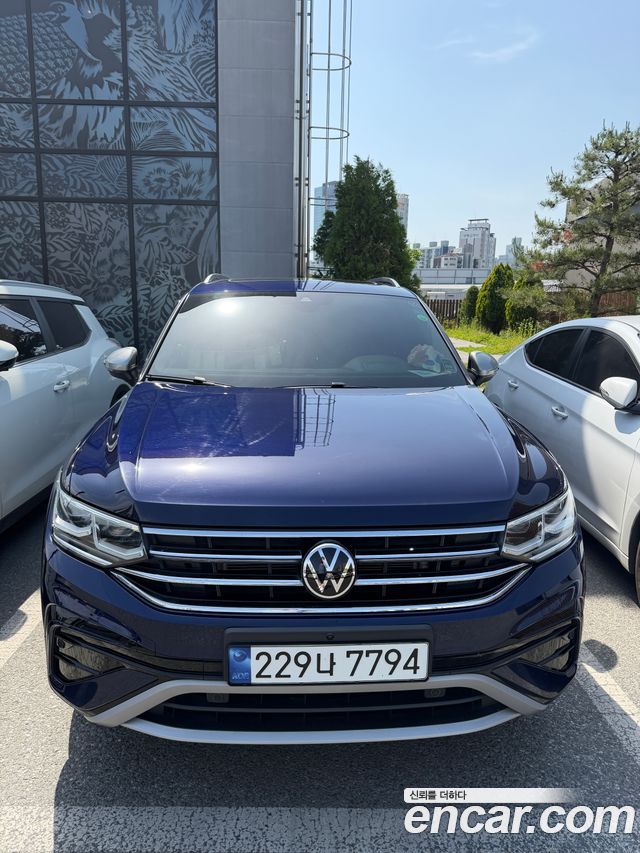 Volkswagen Tiguan 2.0 TSI Prestige — пробег 61 000 км — фото 1 из 5