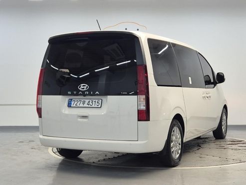 Hyundai Staria Tourer 11-Seater Modern — пробег 73 320 км — фото 3 из 5