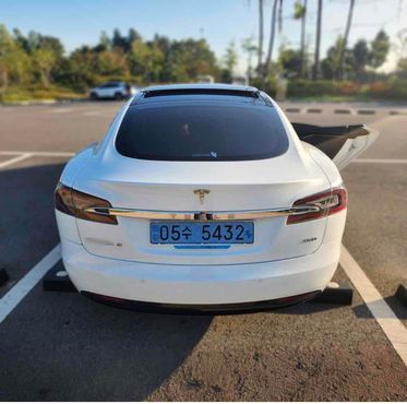 Tesla Model S 75D — пробег 155 000 км — фото 4 из 5