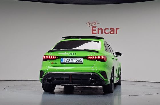 Audi RS3 2.5 TFSI Quattro Carbon Edition — пробег 1 013 км — фото 4 из 5