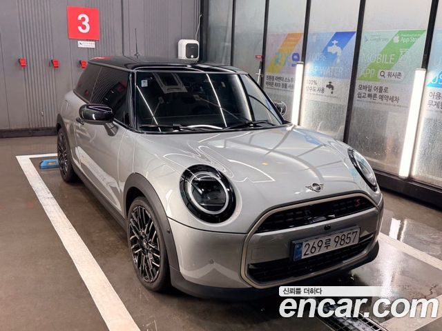 Mini Cooper Favoured — пробег 21 000 км — фото 1 из 5