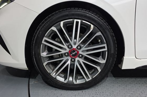 Kia K3 1.6 Turbo GT 5Door Signature — пробег 61 262 км — фото 5 из 5