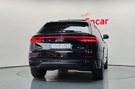 Audi Q8 55 TFSI Quattro Premium — пробег 96 444 км — фото 4 из 5