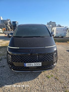 Hyundai Staria HEV 1.6T Lounge 9-Seater Inspiration — пробег 13 700 км — фото 3 из 5