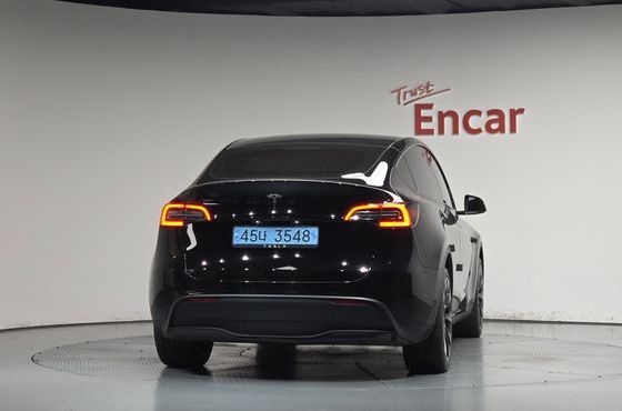 Tesla Model Y RWD — пробег 35 271 км — фото 4 из 5