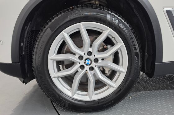 BMW X5 xDrive 40i xLine — пробег 101 257 км — фото 5 из 5