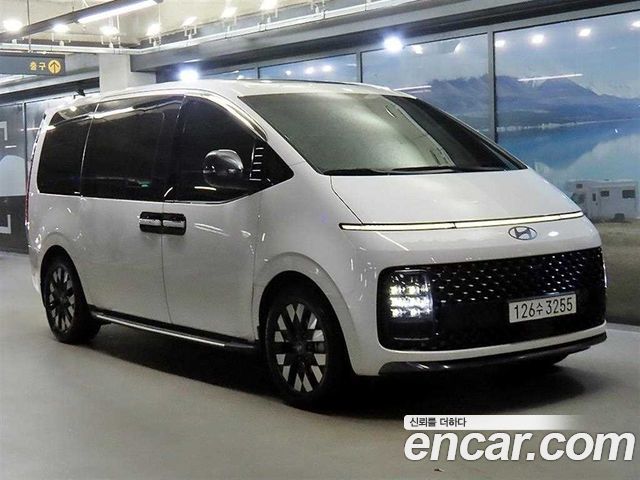 Hyundai Staria HEV 1.6 Lounge 9-Seater Mobility — пробег 241 426 км — фото 1 из 5