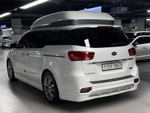 Kia Carnival Gasoline 9-Seater Hi-Limousine Noblesse Special — пробег 185 332 км — фото 4 из 5