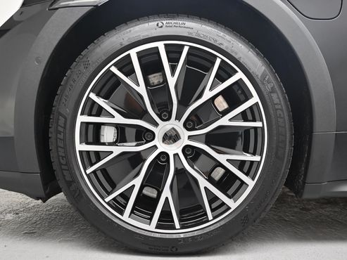 Porsche Taycan Turbo Cross Turismo — пробег 9 400 км — фото 5 из 5