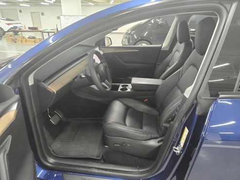 Tesla Model Y RWD — пробег 42 783 км — фото 5 из 5