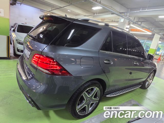 Mercedes-Benz GLE-Class GLE350 d 4MATIC Premium — пробег 185 854 км — фото 2 из 5