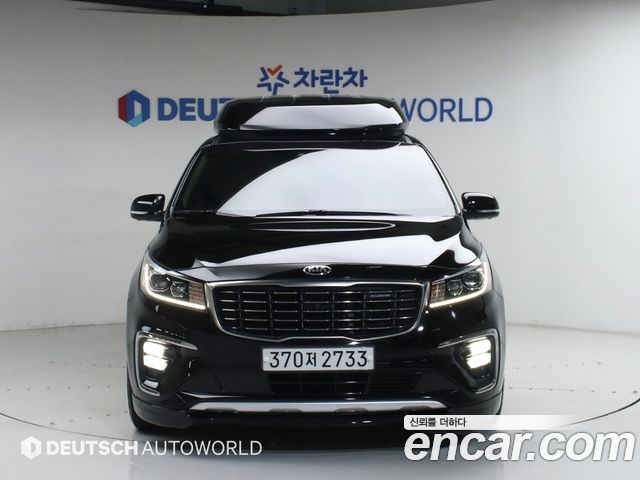 Kia Carnival 9-Seater Noblesse Special — пробег 108 843 км — фото 1 из 5