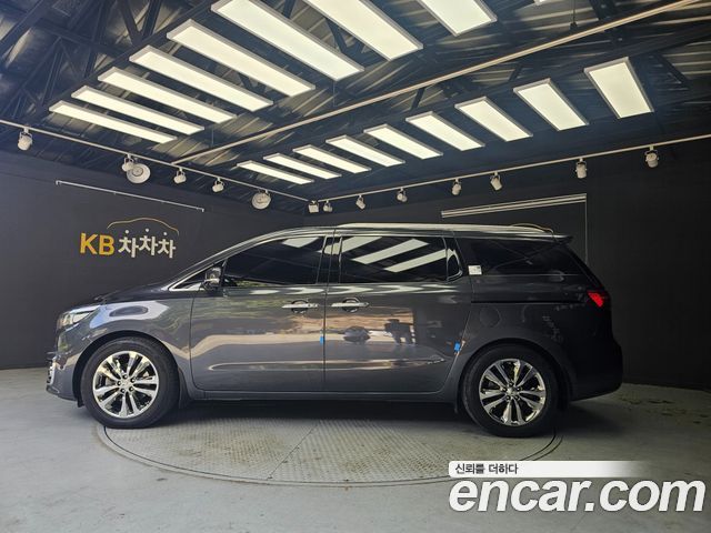 Kia Carnival из Кореи Encar