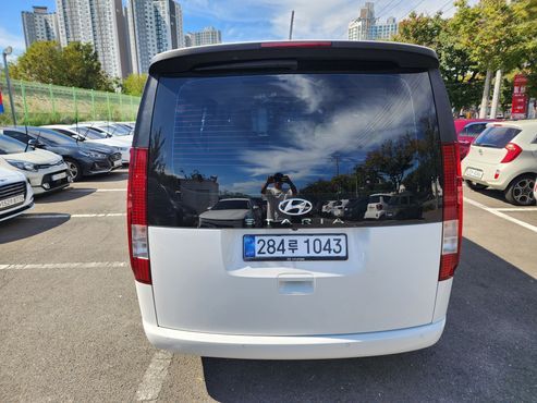 Hyundai Staria Tourer 9-Seater Modern — пробег 79 300 км — фото 4 из 5