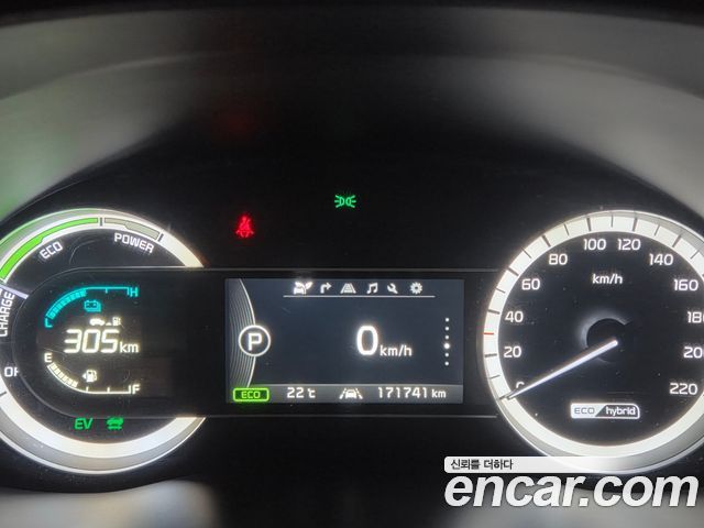 Kia Niro Prestige — пробег 171 737 км — фото 5 из 5